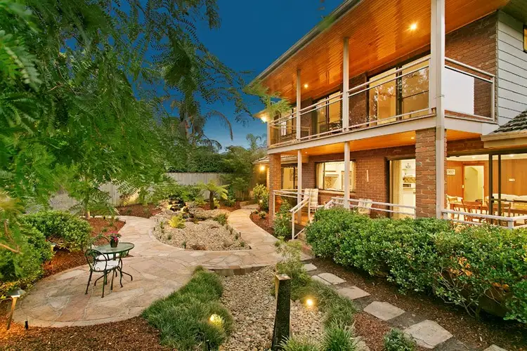 28 Golfwood Close, Dingley Village VIC 3172