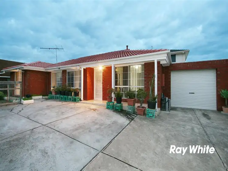 Main view of Homely unit listing, 2/52 St James Avenue, Springvale VIC 3171