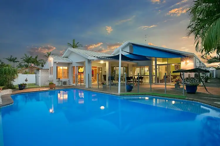 2 Monteclair Court, Mermaid Waters QLD 4218