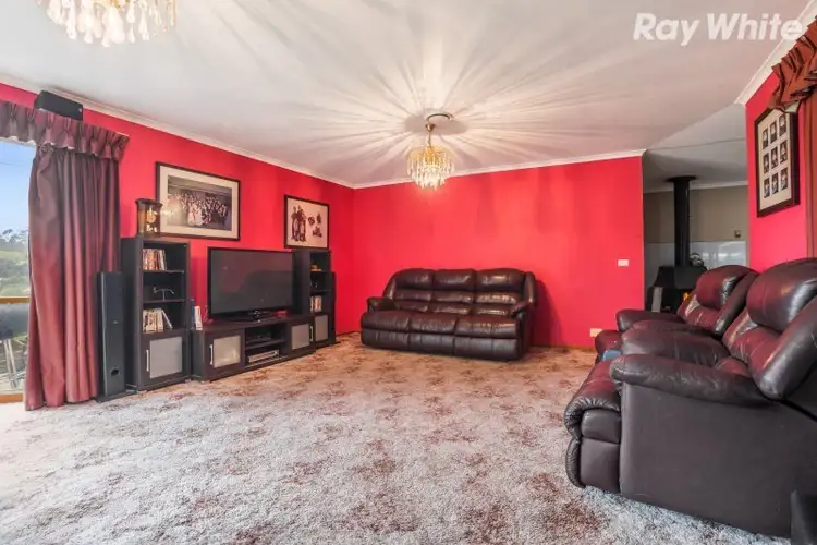 Second view of Homely house listing, 9 Skipton Place, Endeavour Hills VIC 3802
