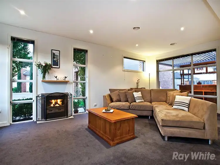 Second view of Homely house listing, 21 Lansdowne Circuit, Mulgrave VIC 3170