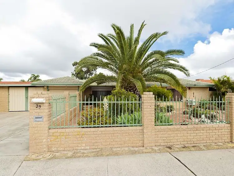 29 Darwin Crescent, Morley WA 6062