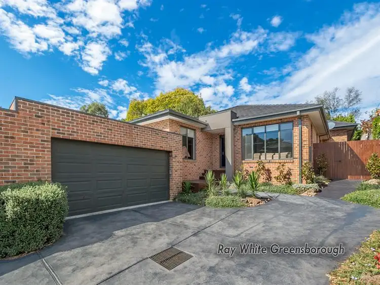 2/220 Nepean Street, Greensborough VIC 3088