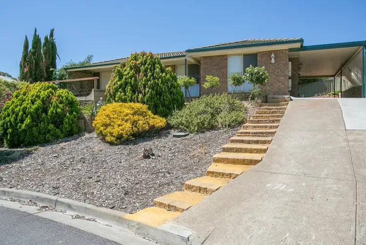 5 Admella Court, Hallett Cove SA 5158