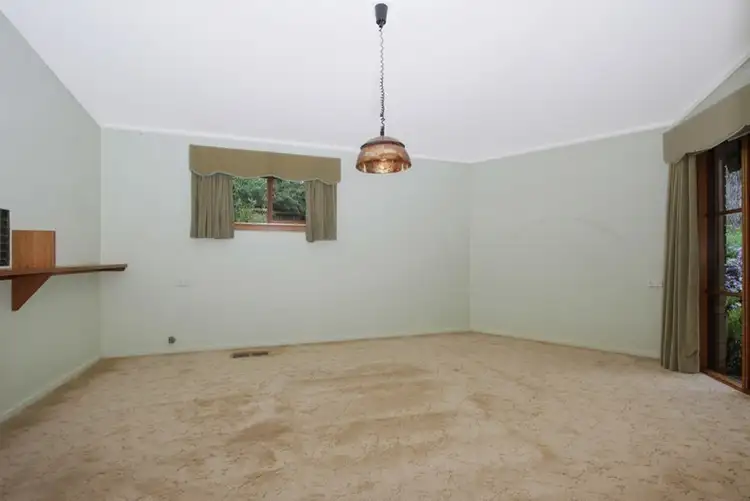 Sixth view of Homely house listing, 10 Greenaway Place, Goulburn NSW 2580