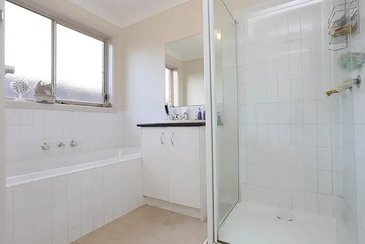 Fifth view of Homely house listing, 2 Wildwood Place, Tarneit VIC 3029