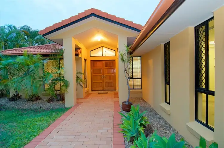 72 Arun Drive, Arundel QLD 4214