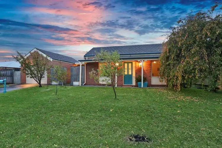 2/20 Broughton Drive, Highton VIC 3216