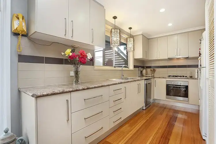 Third view of Homely house listing, 5 Lomond Court, Lalor VIC 3075