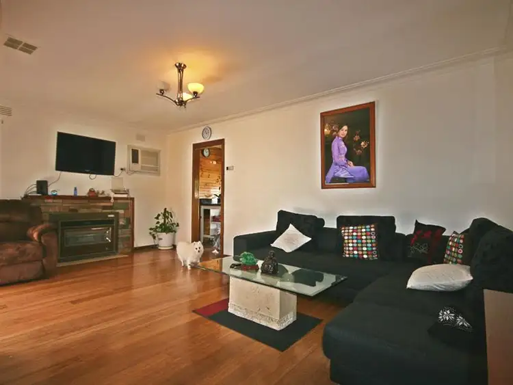 Second view of Homely house listing, 8 Breydon Court, St Albans VIC 3021