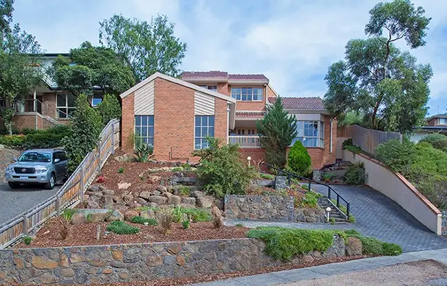 30 Manatunga Circuit, Greensborough VIC 3088