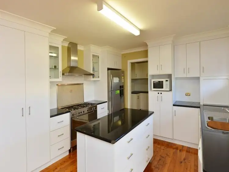 1 Walker Street, Harristown QLD 4350