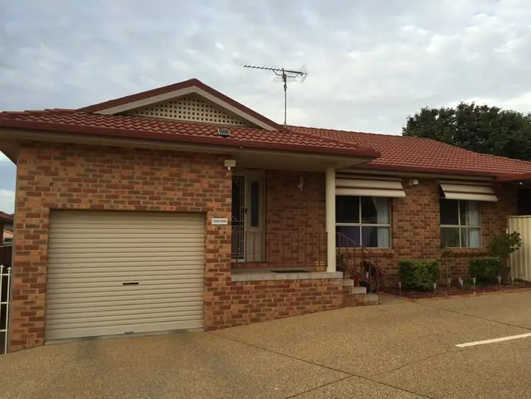 4/3 Worfolk Place, Griffith NSW 2680