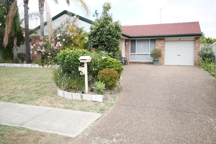 20 Lyrebird Crescent, Green Valley NSW 2168