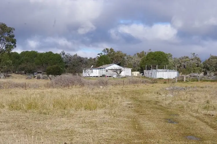 1227 Thunderbolts Way, Inverell NSW 2360