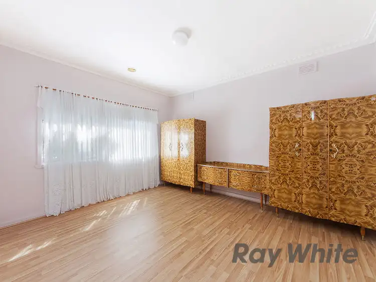Fourth view of Homely house listing, 5 Vule Street, St Albans VIC 3021