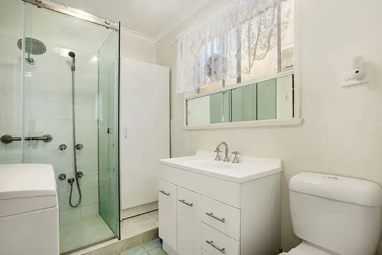 Sixth view of Homely apartment listing, 1/261 Station Street, Fairfield VIC 3078