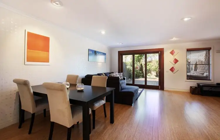 2/43 St Kevins Avenue, Benowa QLD 4217