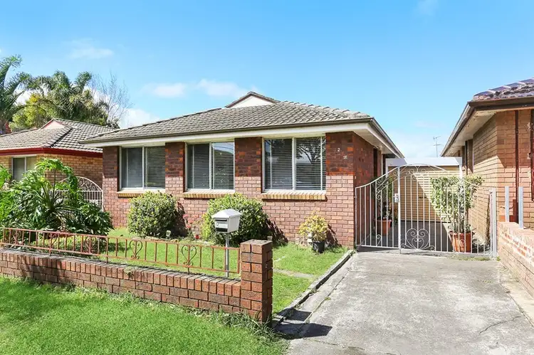 2/18 Grace Campbell Crescent, Hillsdale NSW 2036