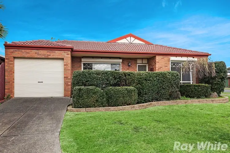 18 Packard Course, Mill Park VIC 3082