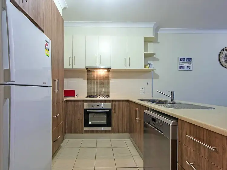 Seventh view of Homely house listing, 1/4 Bowerbird Place, Truganina VIC 3029