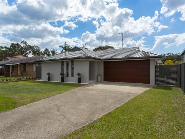 9 Lambros Drive, Benowa QLD 4217