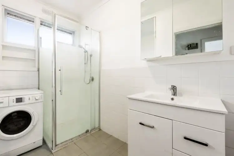 Seventh view of Homely unit listing, 2/10 Hilltop Avenue, Clayton VIC 3168