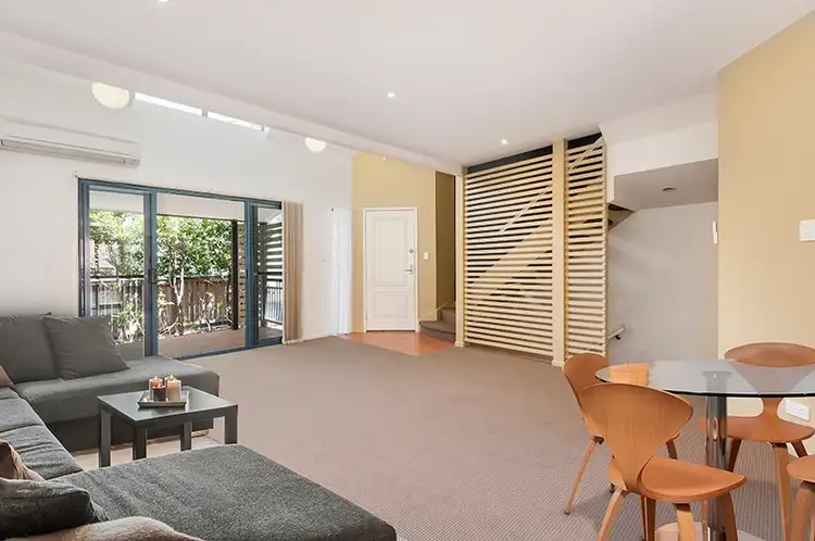 Main view of Homely unit listing, 6/58 York Parade, Spring Hill QLD 4000