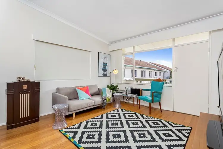 27/8 Marine Parade, Miami QLD 4220