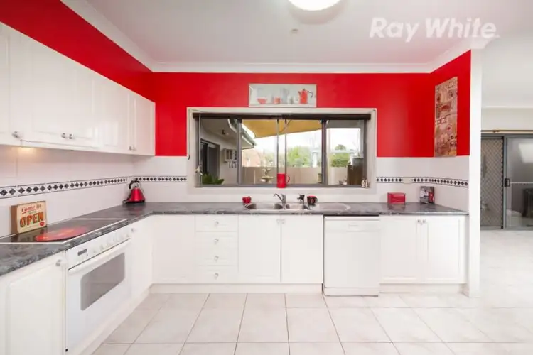 Sixth view of Homely house listing, 18 Willow Way, Table Top NSW 2640