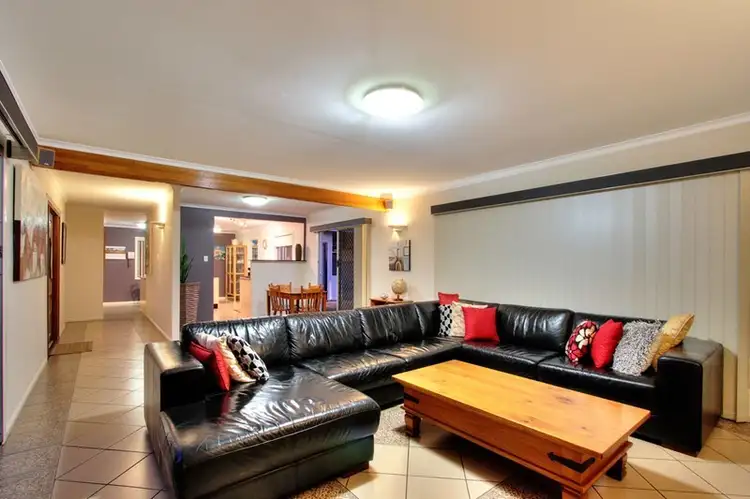 17 Wootton Crescent, Springwood QLD 4127