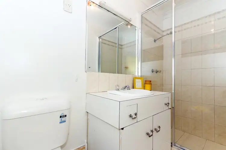 Fifth view of Homely house listing, 1 Ailsworth Court, Thornlie WA 6108