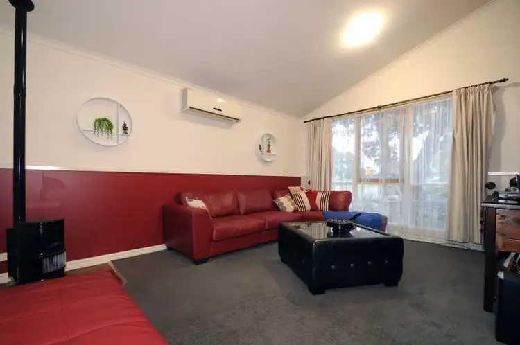Second view of Homely house listing, 2 Carrington Crescent, Carrum Downs VIC 3201