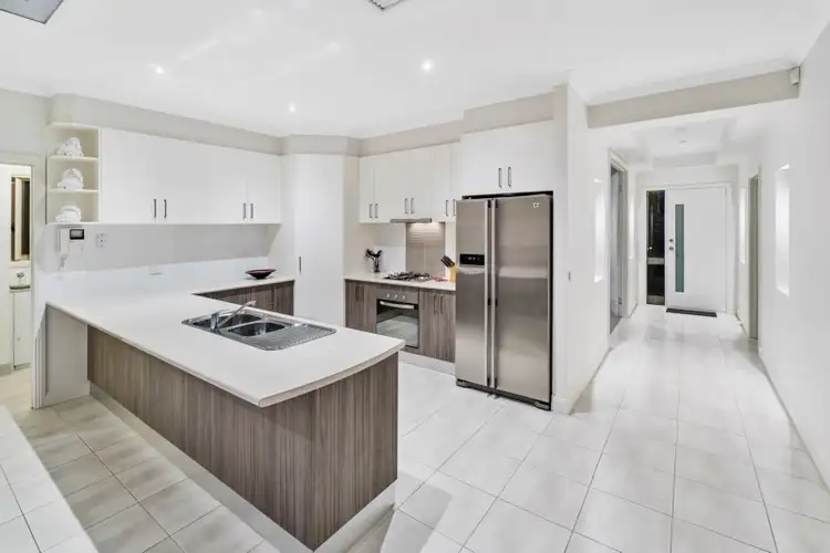 12 Desert Gum Way, Brookfield VIC 3338