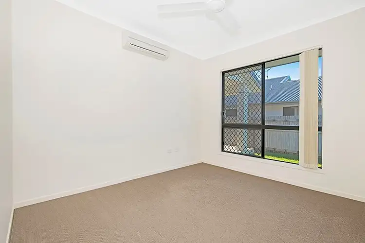 Third view of Homely house listing, 3 Puffer Court, Mount Louisa QLD 4814