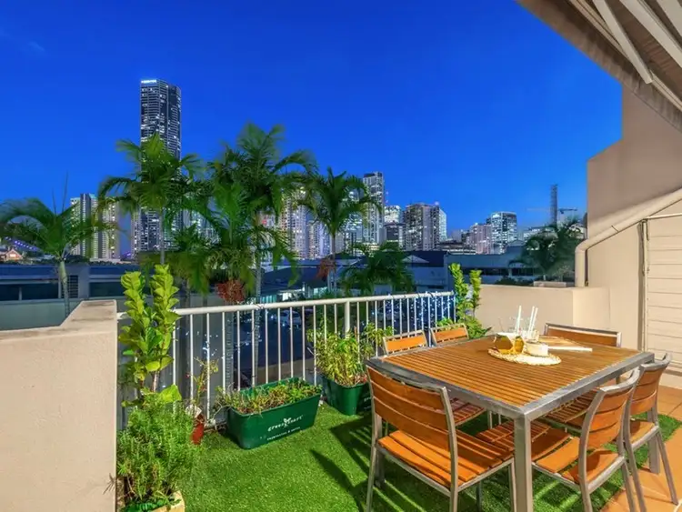 Main view of Homely townhouse listing, 5/37 Thornbury Street, Spring Hill QLD 4000