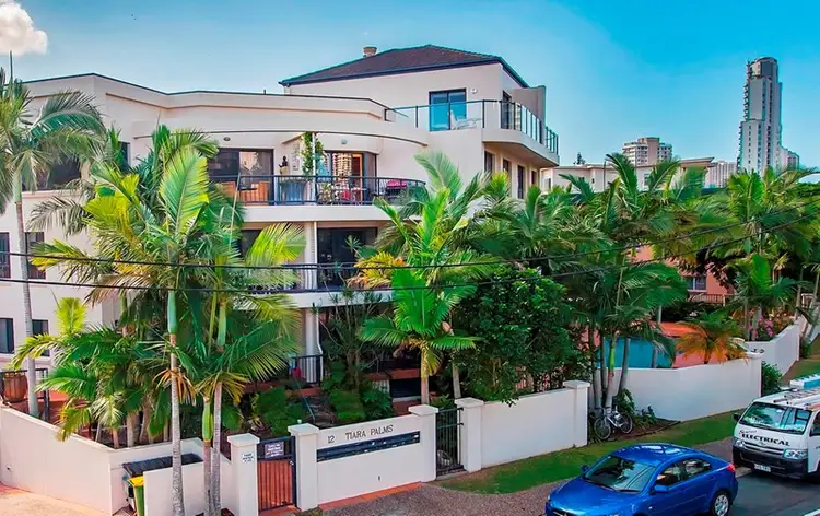 12 Tarcoola Crescent, Chevron Island QLD 4217