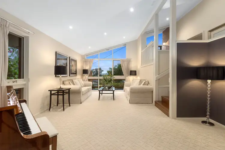 Second view of Homely house listing, 8 Ranleigh Rise, Templestowe Lower VIC 3107