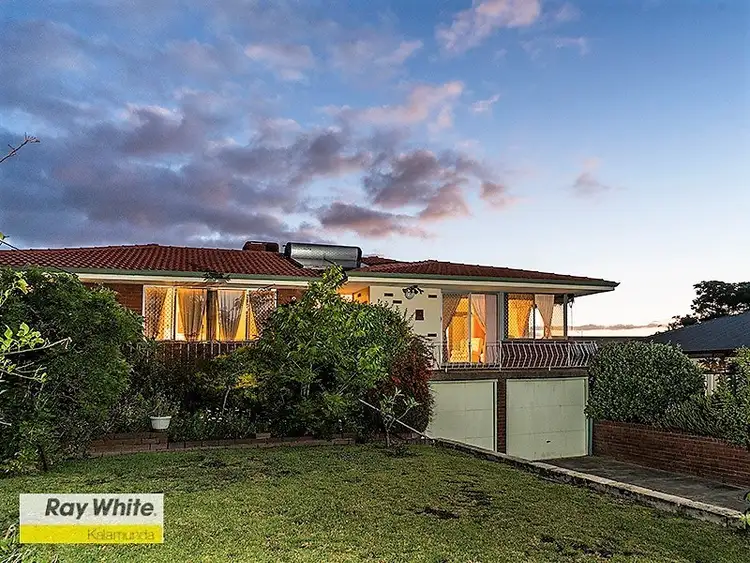 10 Bladon Way, Swan View WA 6056