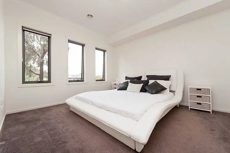 Seventh view of Homely house listing, 14 Chelmsford Court, Craigieburn VIC 3064