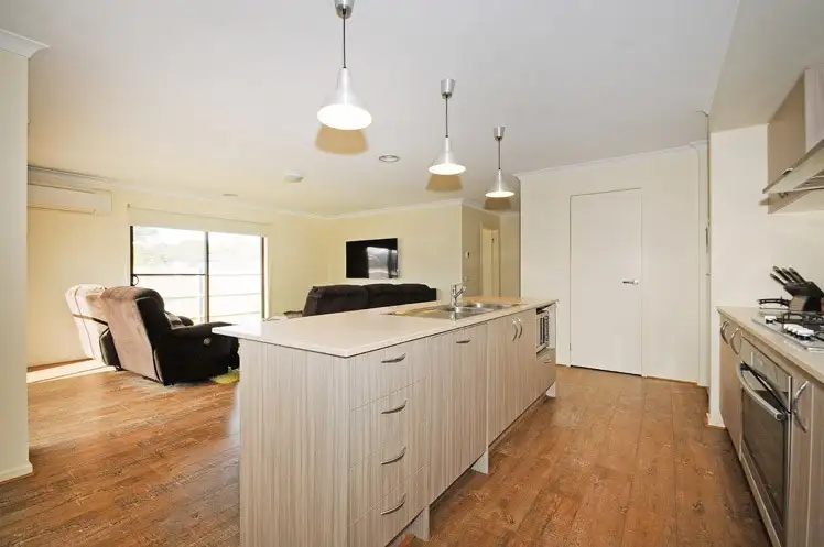 Seventh view of Homely house listing, 28 Warrego Circuit, Sandhurst VIC 3977