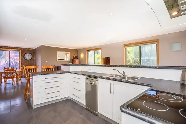 16 Panorama Road, Blackstone Heights TAS 7250
