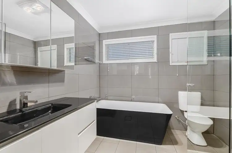 24 Bright Parade, Dapto NSW 2530