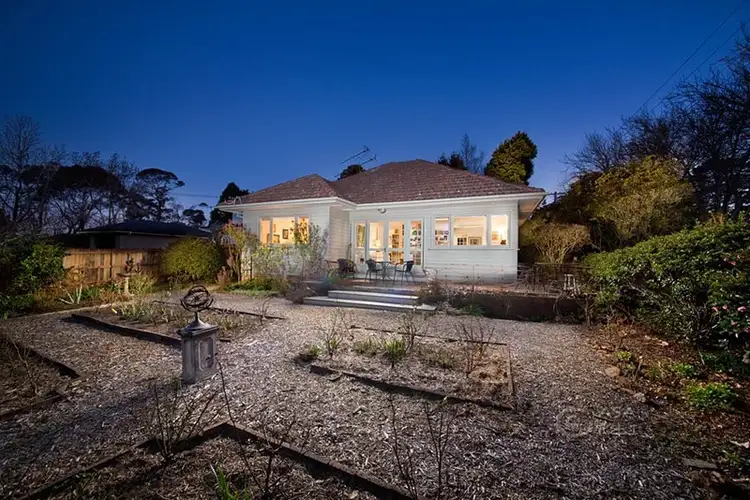 15 Brentwood Avenue, Blackheath NSW 2785