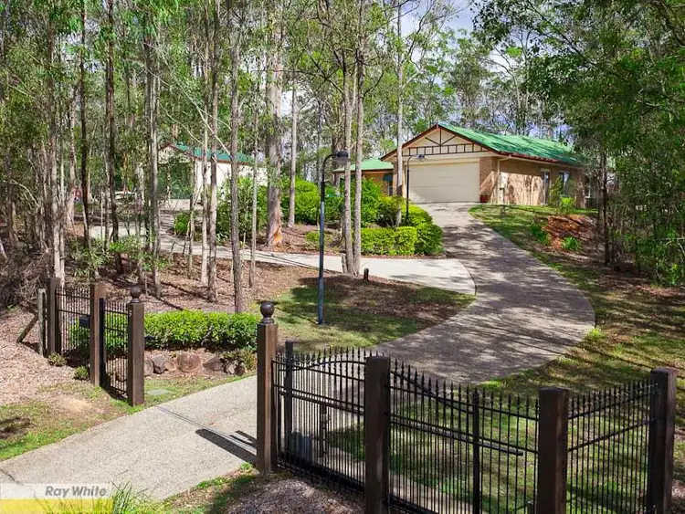 5 Glen Eaton Street, Eatons Hill QLD 4037
