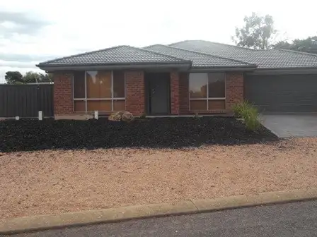 11 Parkview Road