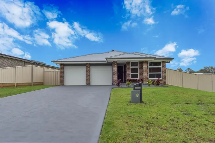 10 Alata Crescent, South Nowra NSW 2541