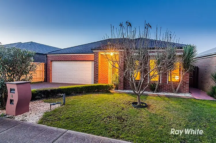 6 Aspendale Place, Lyndhurst VIC 3975