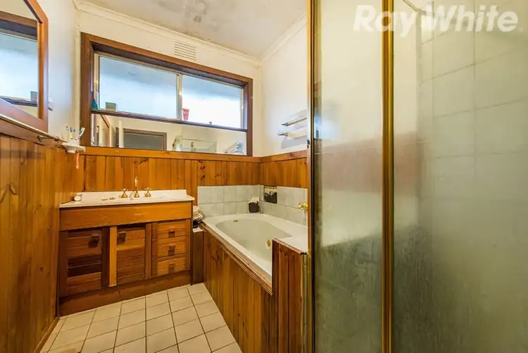 Fifth view of Homely house listing, 6 Hansford Close, Kilsyth VIC 3137