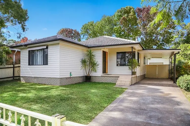 34 Halcyon Street, Wyoming NSW 2250